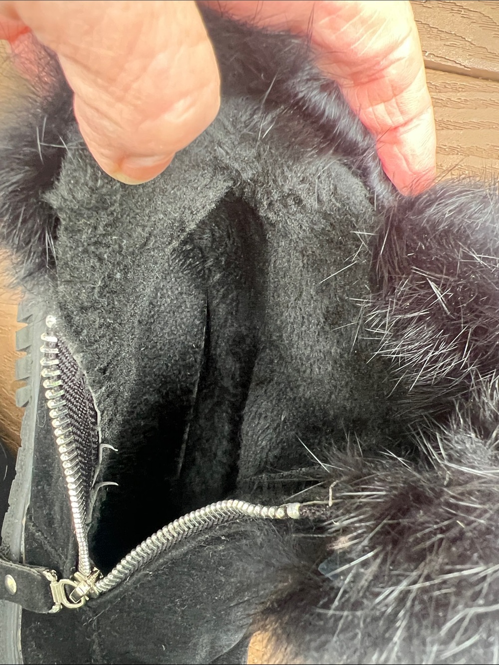 Source Unknown Black Faux-Fur Zip Ankle Winter Boots - Picture 8 of 9